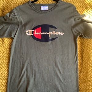 Olive green Champion T-Shirt, Medium